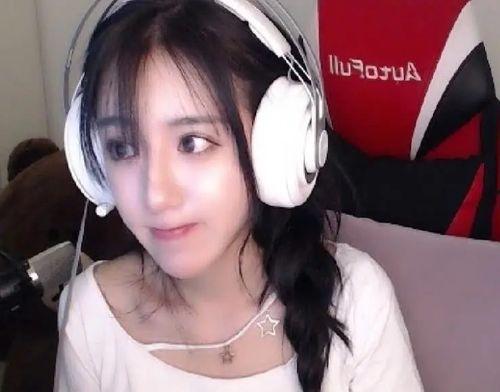 娱乐圈吃瓜直播间七姐,娱乐圈吃瓜盛宴，揭秘明星幕后故事